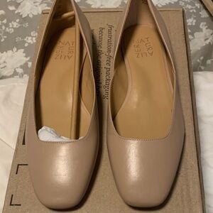 Naturalizer Women's dusty rose Cream flats NWOT